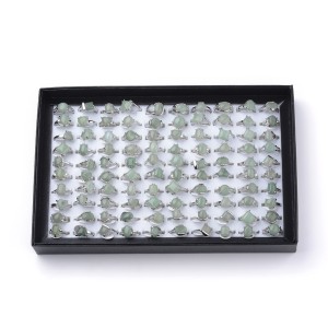 Aventurine (Green) Rings Platinum Mixed Size - 100 Pcs Boxed Aventurine (Green) Rings Platinum Mixed Size - 100 Pcs Boxed